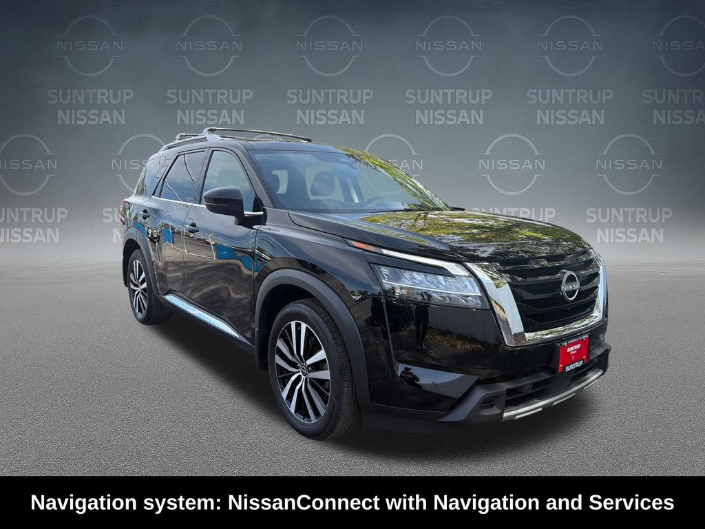 Used 2024 Nissan Pathfinder Platinum FWD image 9
