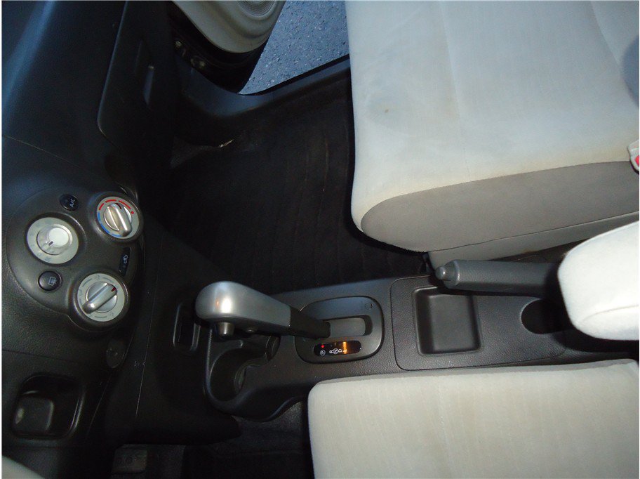 Used 2014 Nissan Cube 1.8 S w/ Interior Designer Package FWD image 23