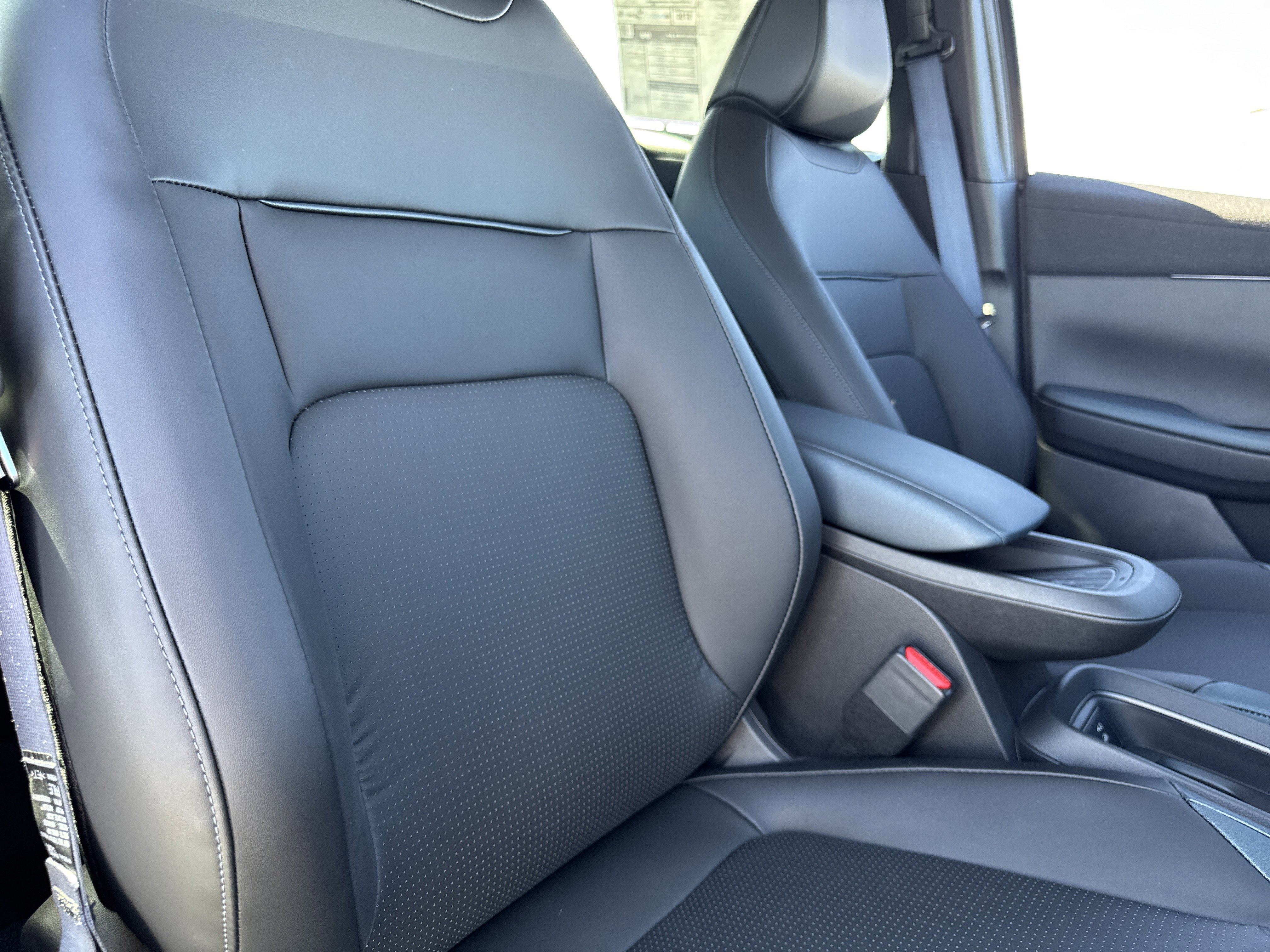 New 2026 Nissan Leaf SV+ w/ Floor Mat Package (SV+) FWD image 23