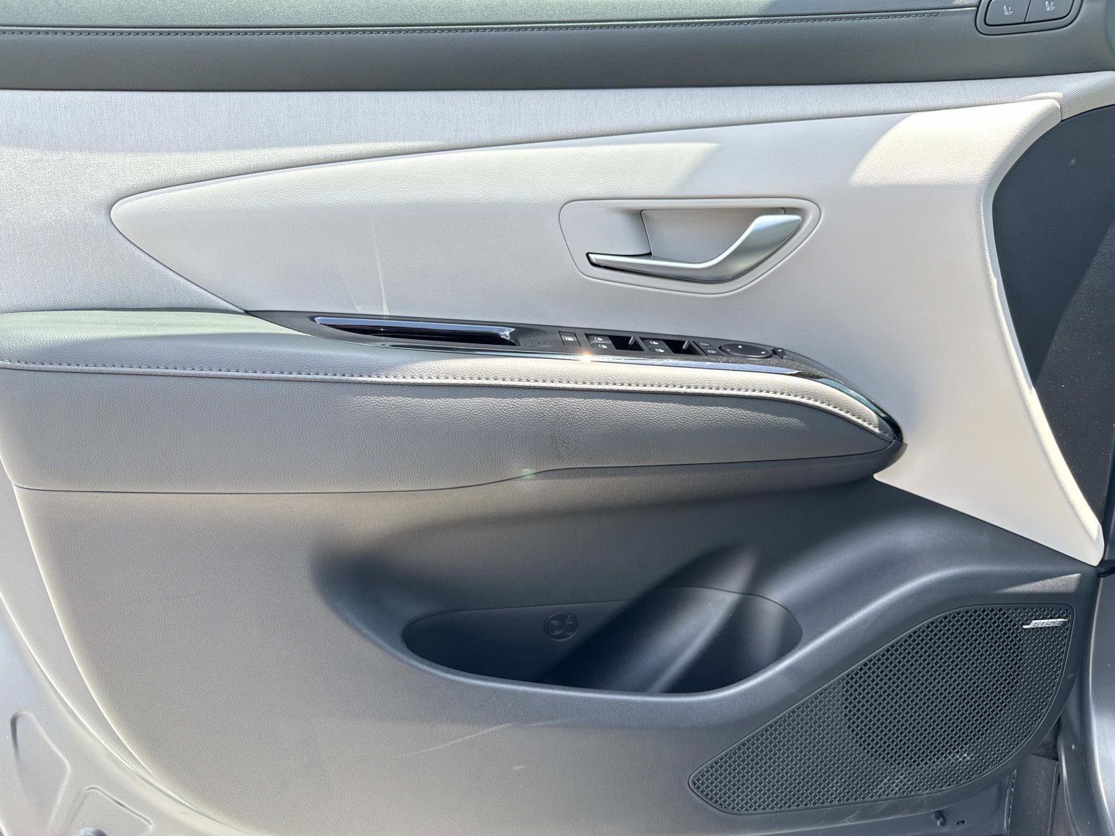 New 2025 Hyundai Tucson Limited image 10