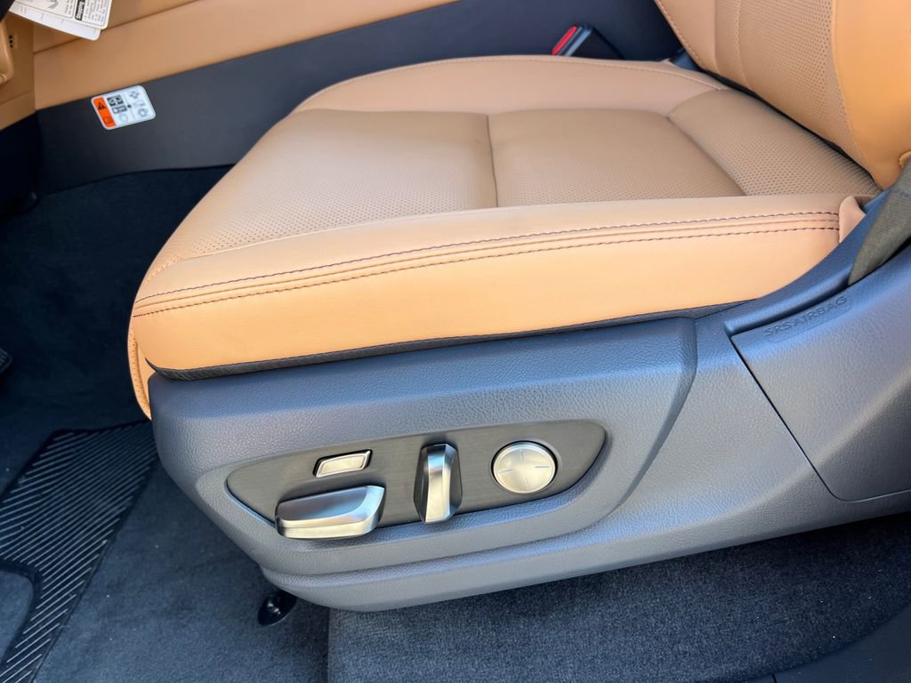 New 2025 Lexus LX 600 4WD w/ Luxury Package image 15