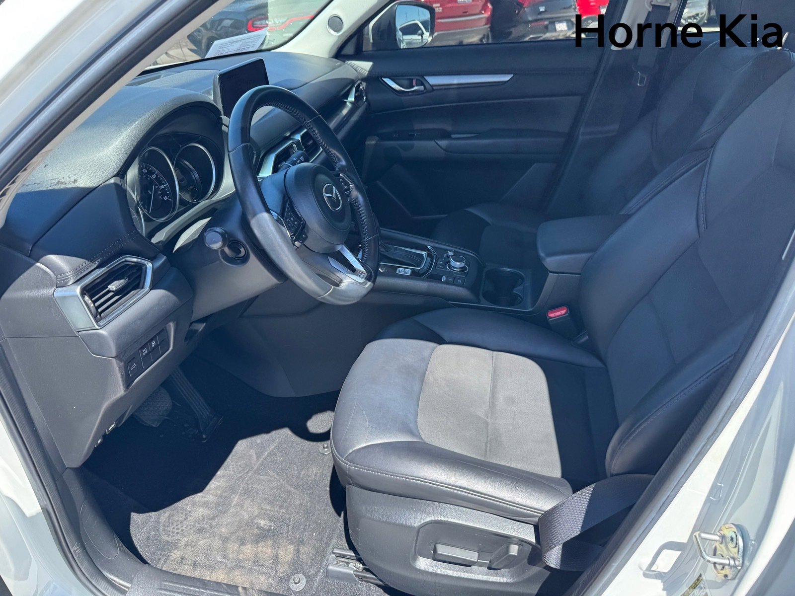 Used 2020 MAZDA CX-5 Touring image 8