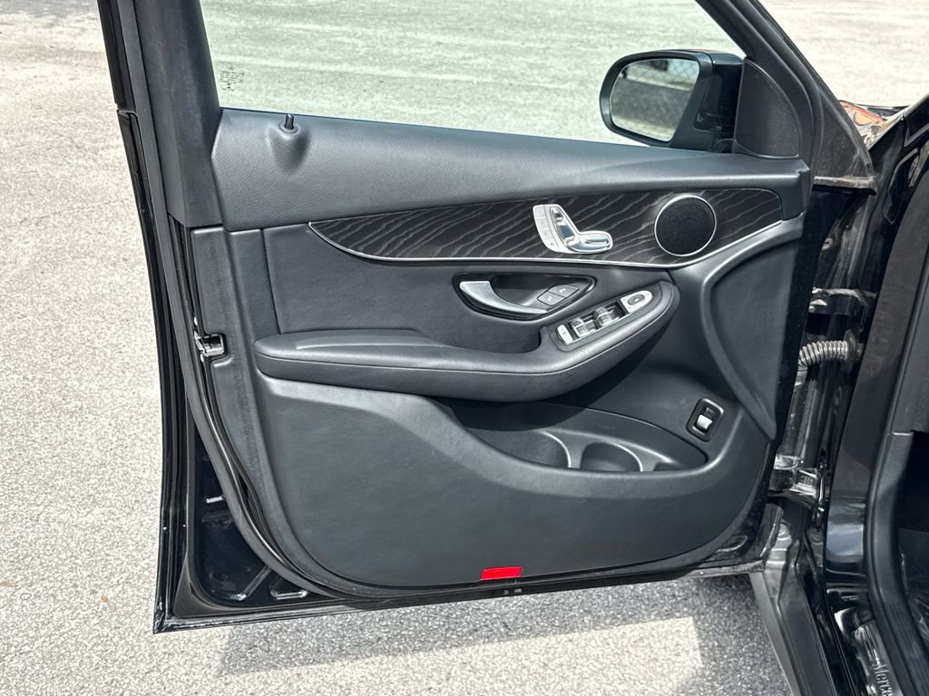 Used 2018 Mercedes-Benz GLC 300 image 12
