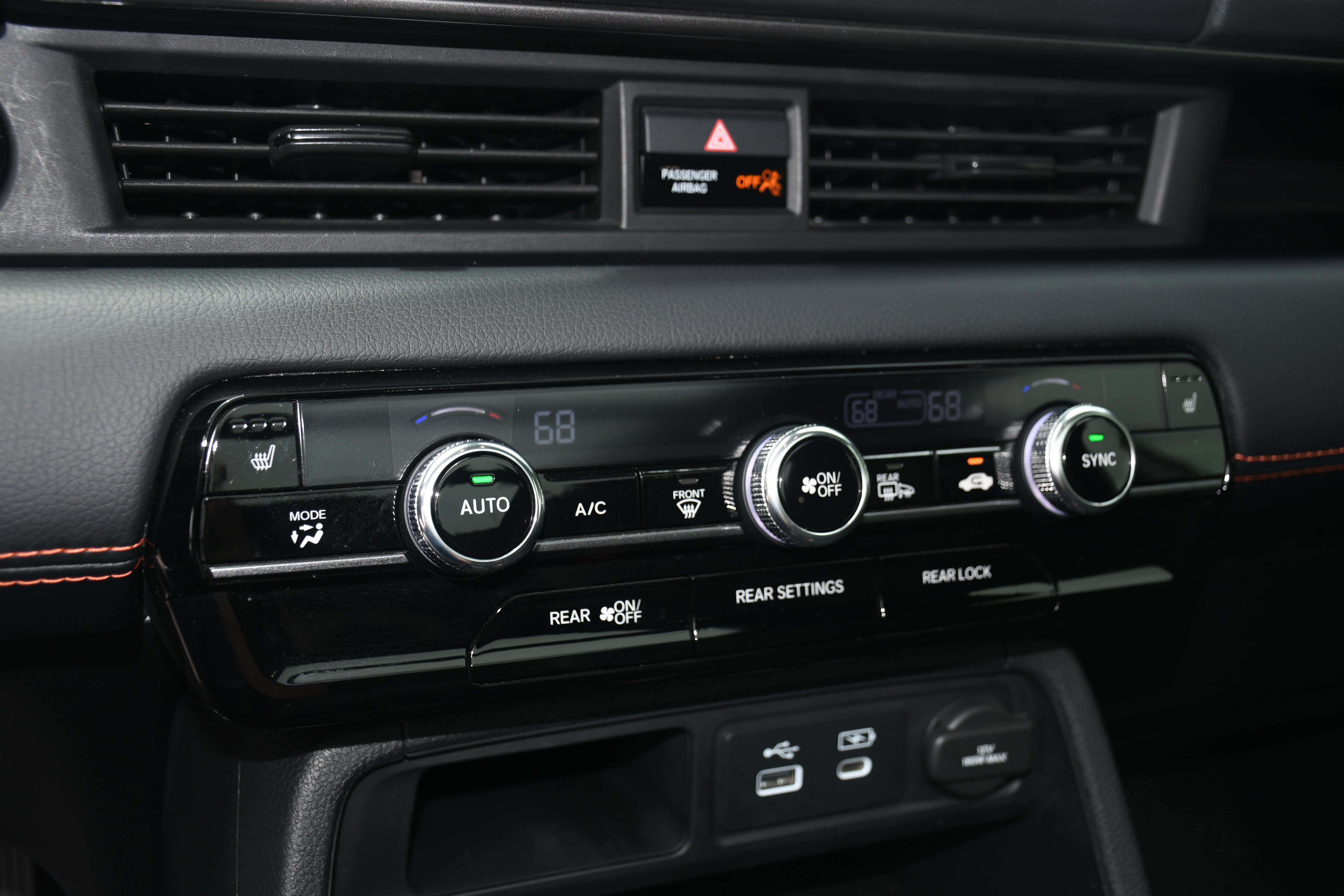 Used 2025 Honda Pilot TrailSport image 16