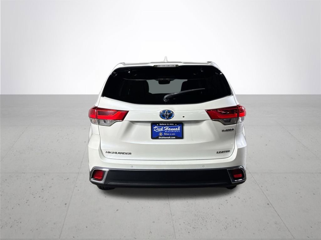Used 2019 Toyota Highlander Limited Platinum image 7