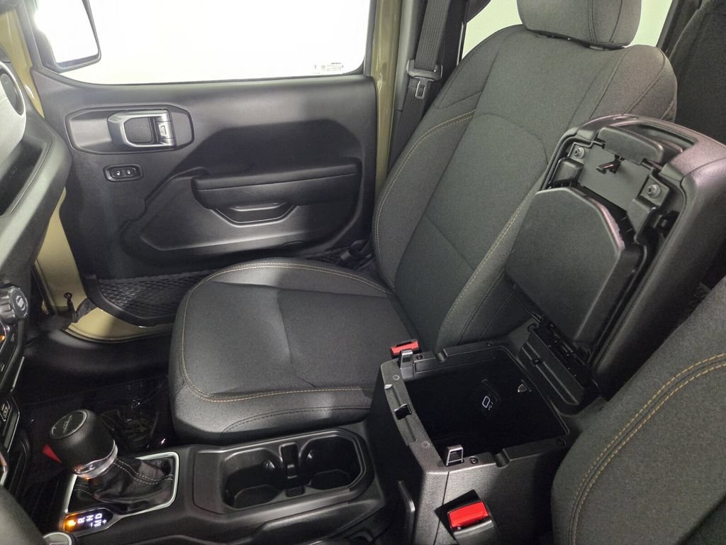 Used 2026 Jeep Gladiator Sport AWD/4WD image 19