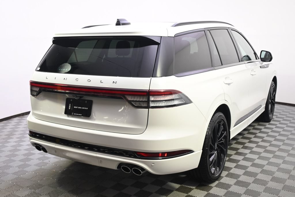 New 2026 Lincoln Aviator Reserve w/ Jet Appearance Package AWD/4WD image 6