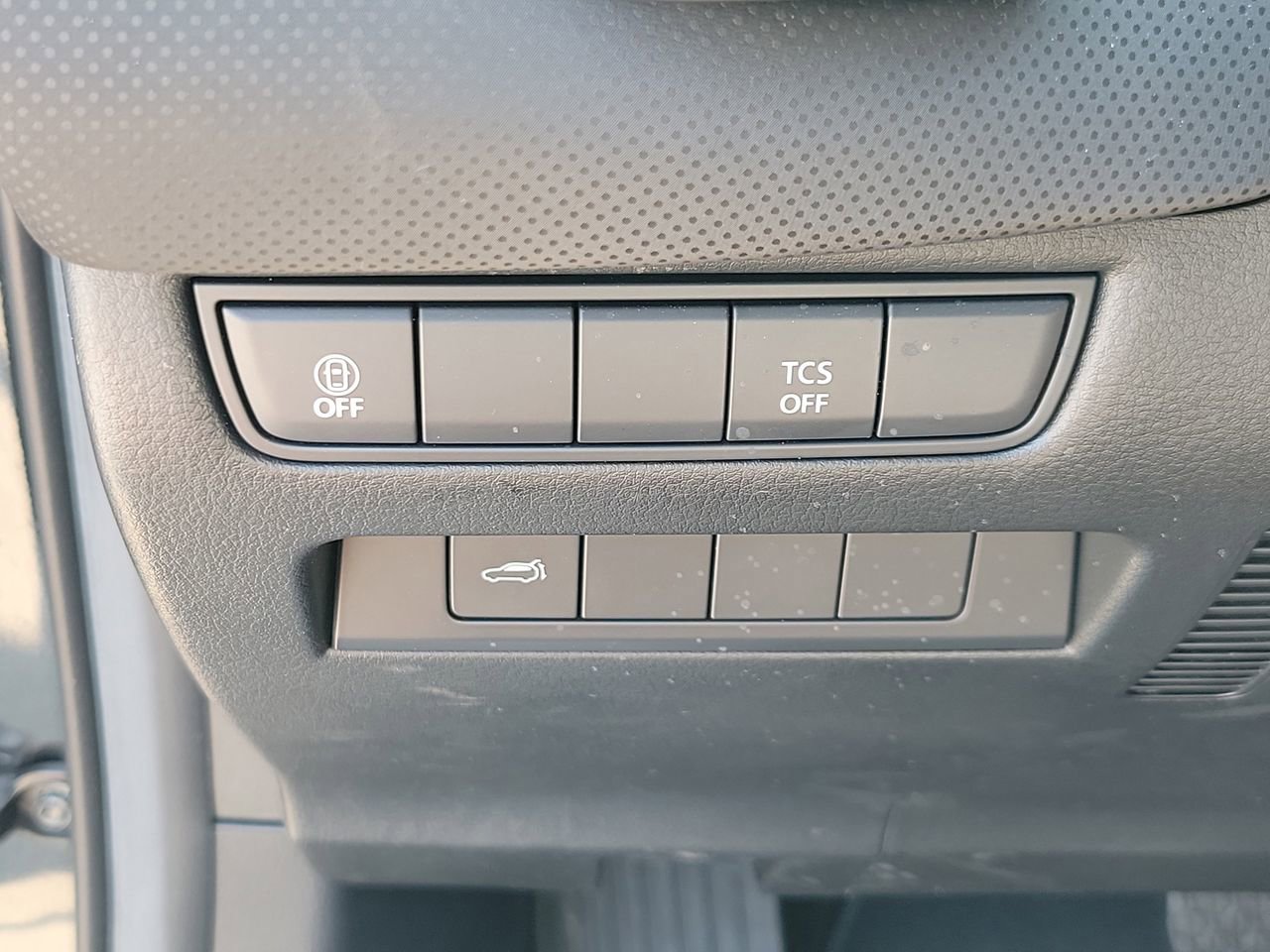 Used 2025 MAZDA CX-50 AWD 2.5 S w/ Premium Package image 31