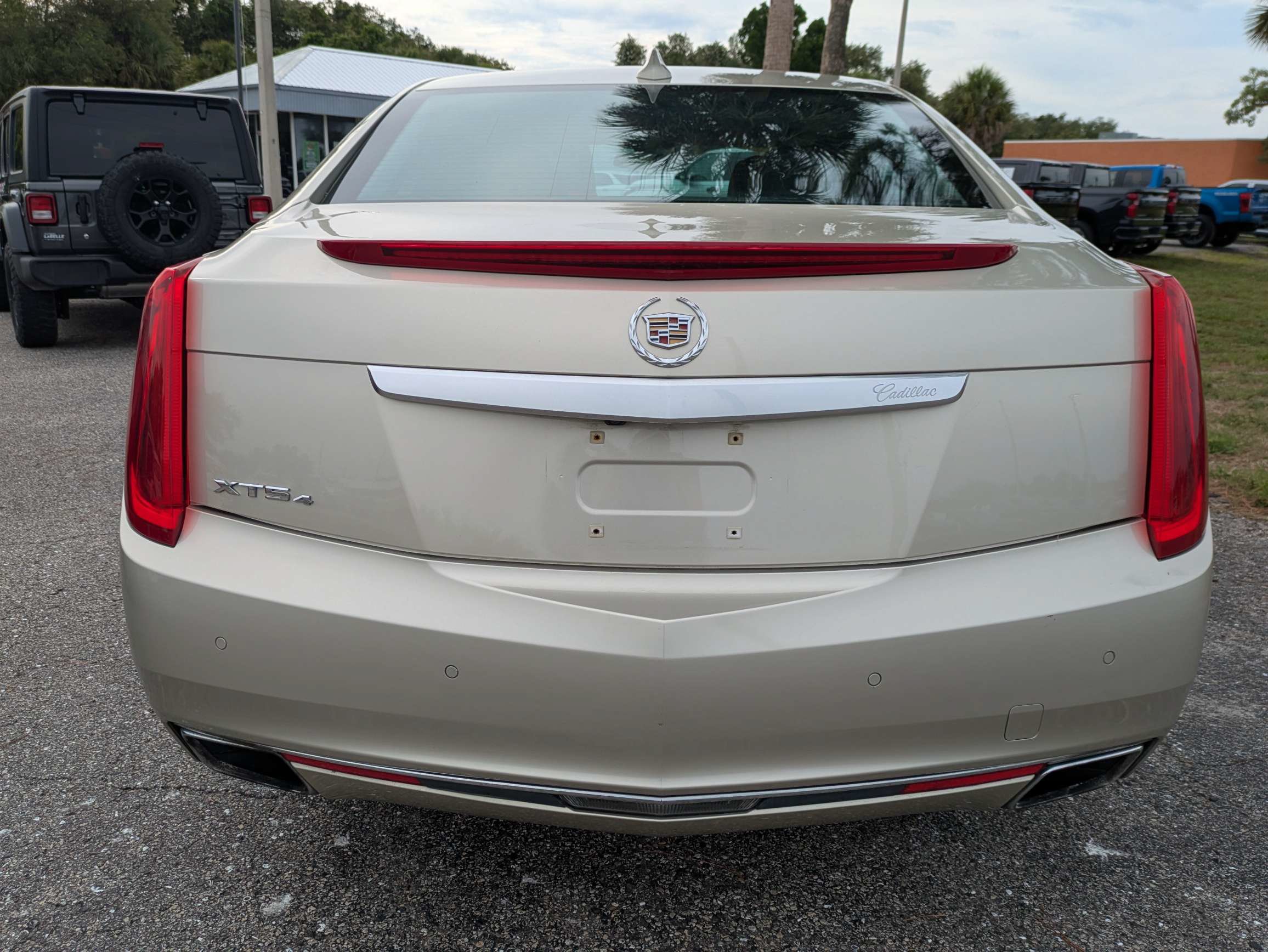 Used 2015 Cadillac XTS Luxury AWD/4WD image 5