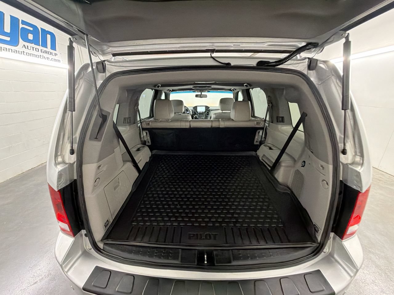 Used 2015 Honda Pilot Touring image 25