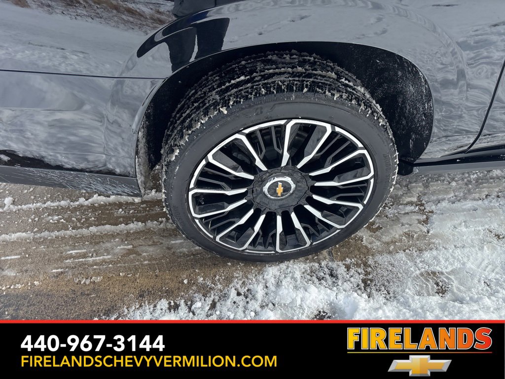 Used 2025 Chevrolet Suburban High Country image 64