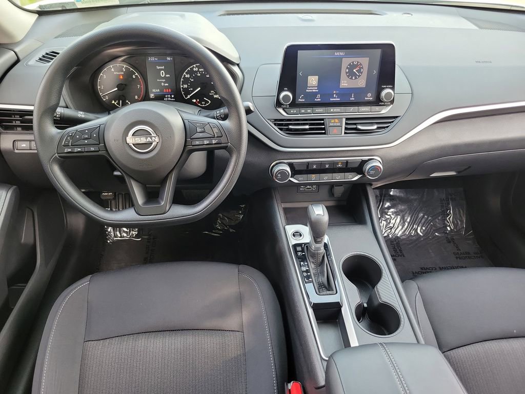 Used 2025 Nissan Altima 2.5 S image 4