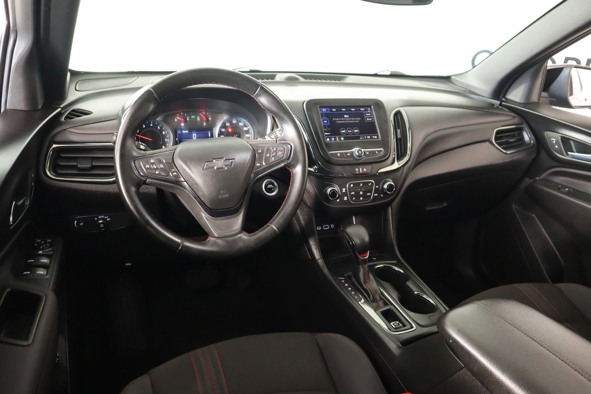 Used 2024 Chevrolet Equinox RS w/ LPO, Floor Liner Package FWD image 2