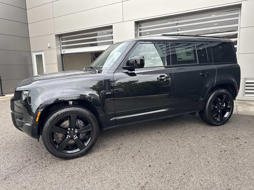 New 2026 Land Rover Defender 110 X-Dynamic SE AWD/4WD image 3