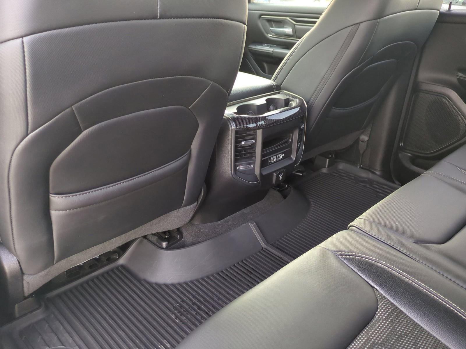 Used 2020 RAM 1500 Sport w/ Level 2 Equipment Goup w/2_L AWD/4WD image 22