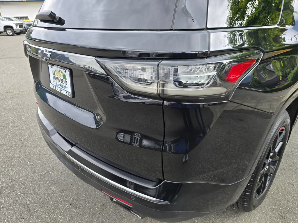 Used 2019 Chevrolet Traverse Premier w/ Redline Edition FWD image 16
