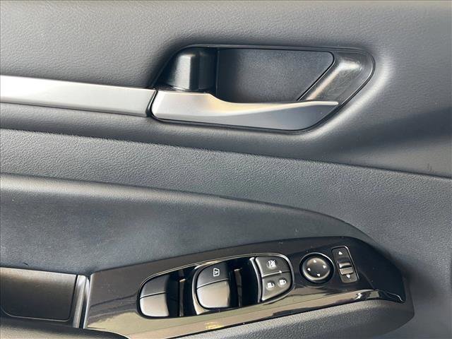 Used 2024 Nissan Altima 2.5 SR image 18