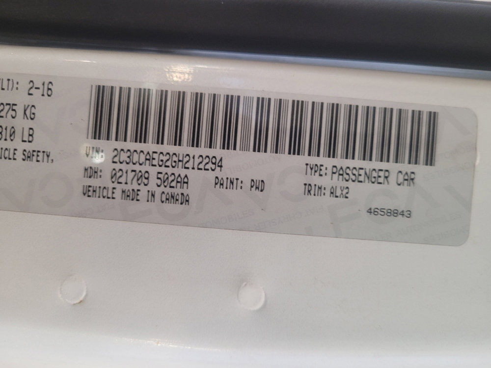 Used 2016 Chrysler 300 C image 33