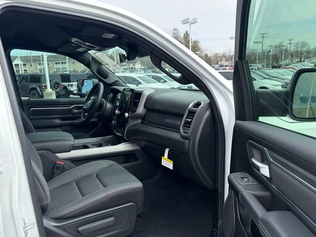 New 2026 RAM 1500 4x4 Crew Cab image 27