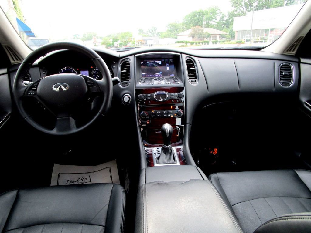 Used 2017 INFINITI QX50 AWD image 2