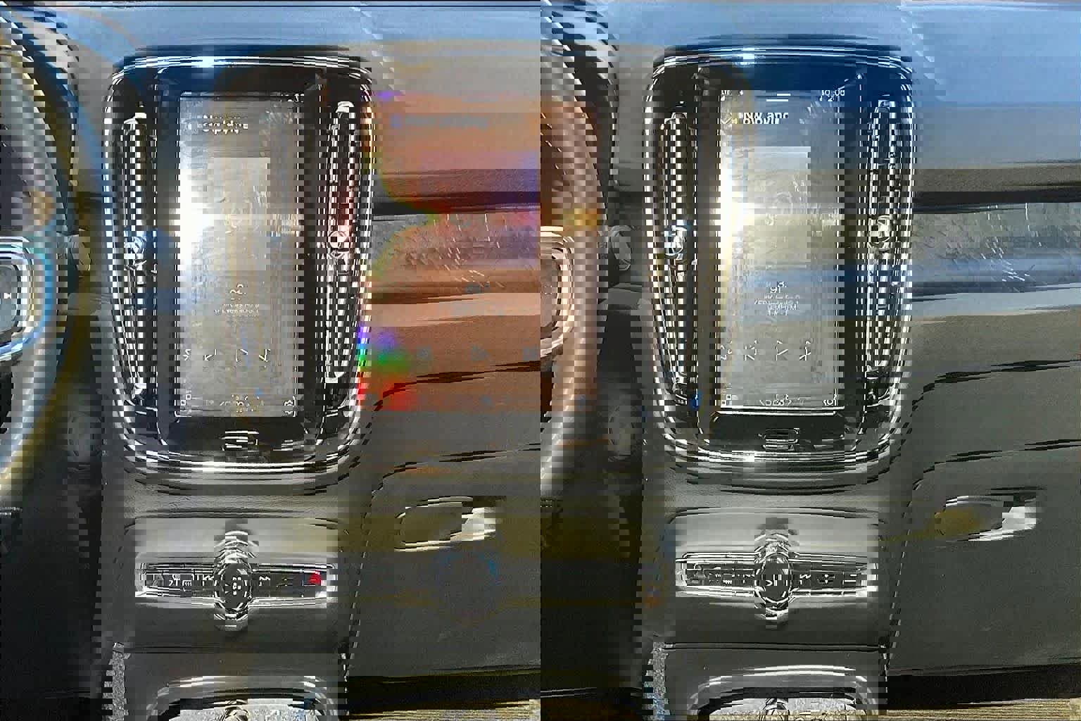 Used 2023 Volvo C40 P8 Recharge Ultimate image 9