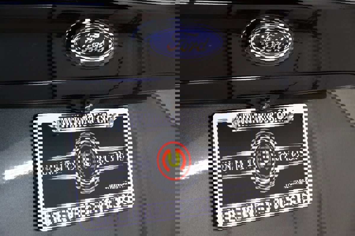 Used 2019 Ford Edge ST w/ Cold Weather Package image 4