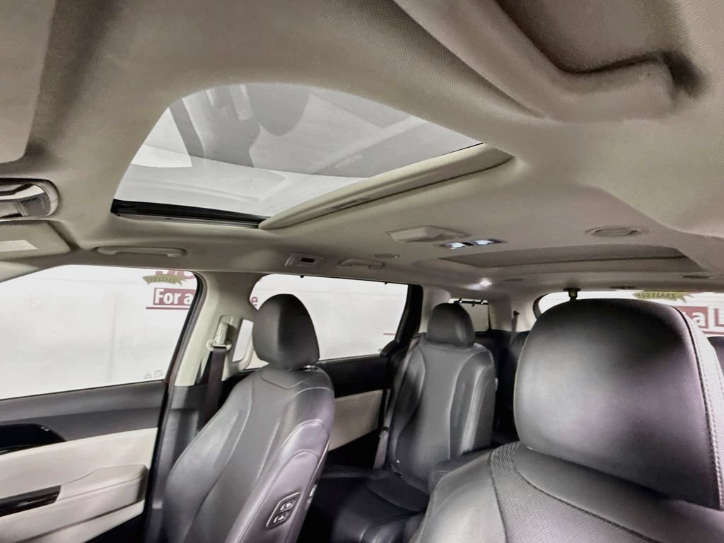 Used 2024 Kia Carnival SX Prestige FWD image 12
