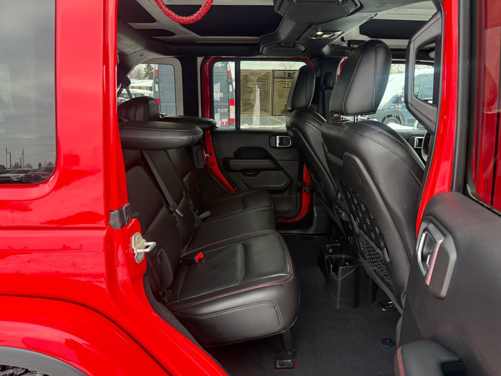 Used 2020 Jeep Wrangler Unlimited Rubicon w/ Advanced Safety Group image 16