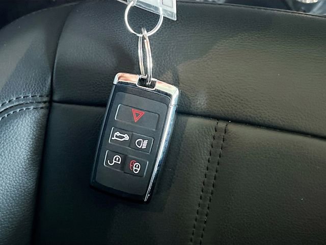 Used 2022 Land Rover Range Rover Sport SE image 32