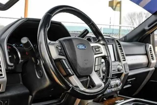 Used 2017 Ford F250 Platinum w/ Platinum Ultimate Package AWD/4WD image 22