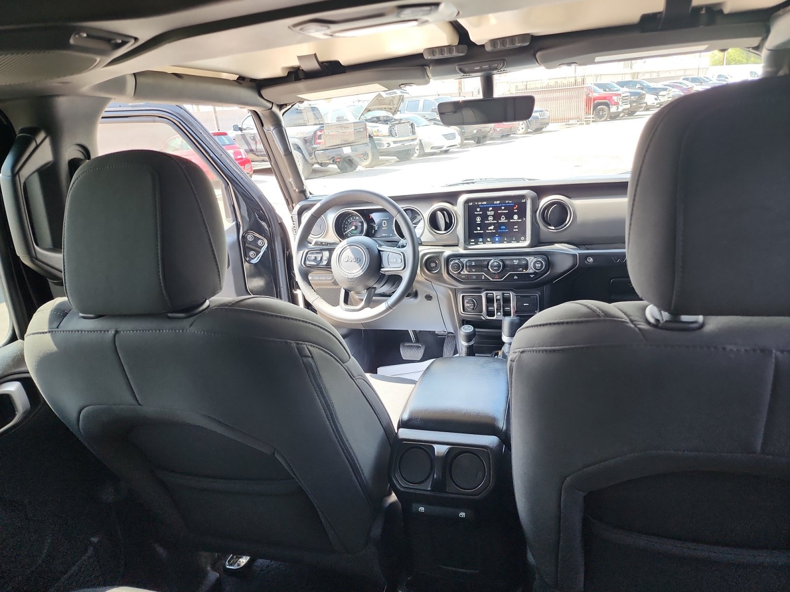 Used 2023 Jeep Wrangler Unlimited w/ 8.4" Radio Group AWD/4WD image 28