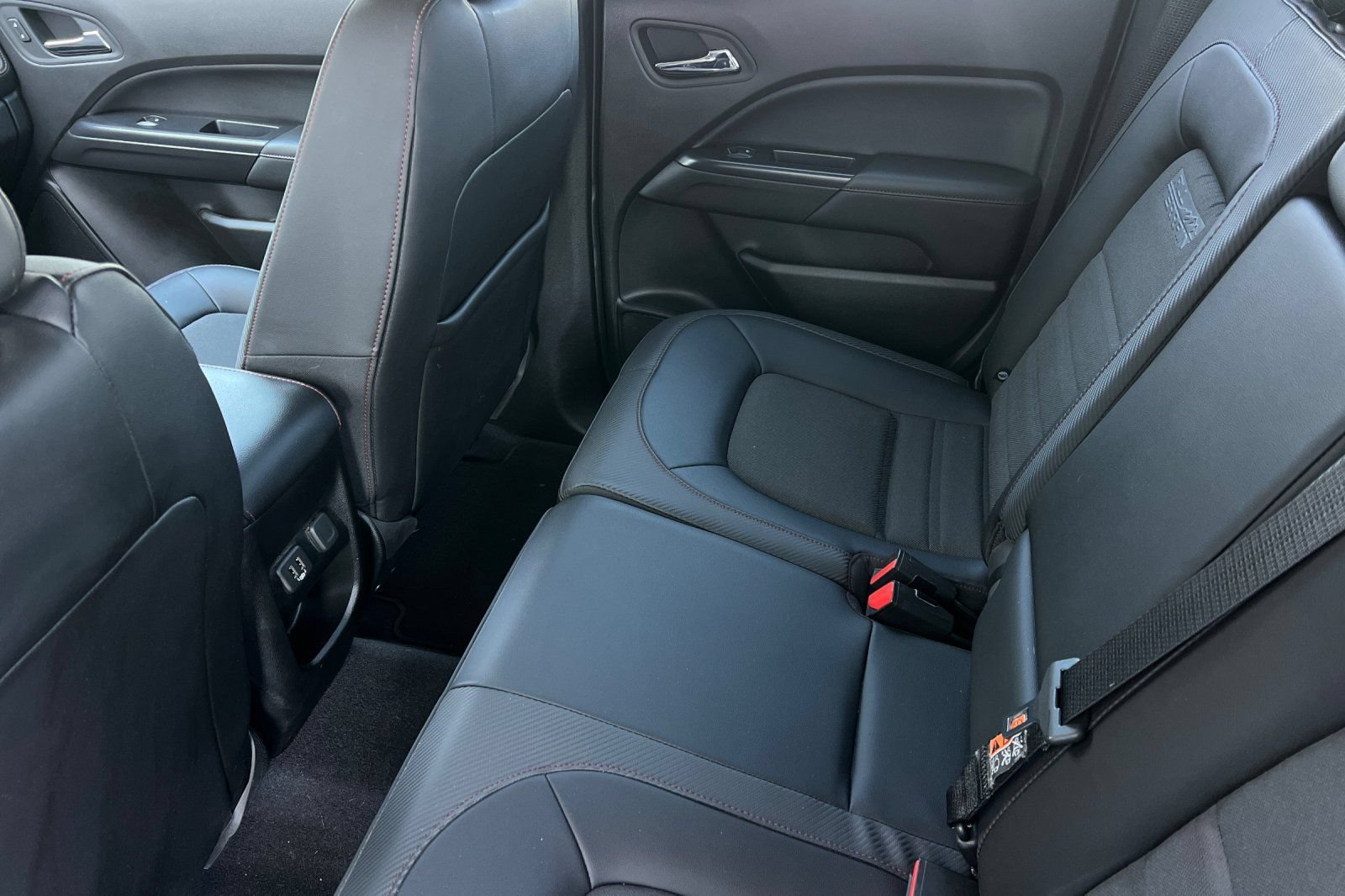 Used 2019 GMC Canyon All Terrain w/ Trailering Package AWD/4WD image 15