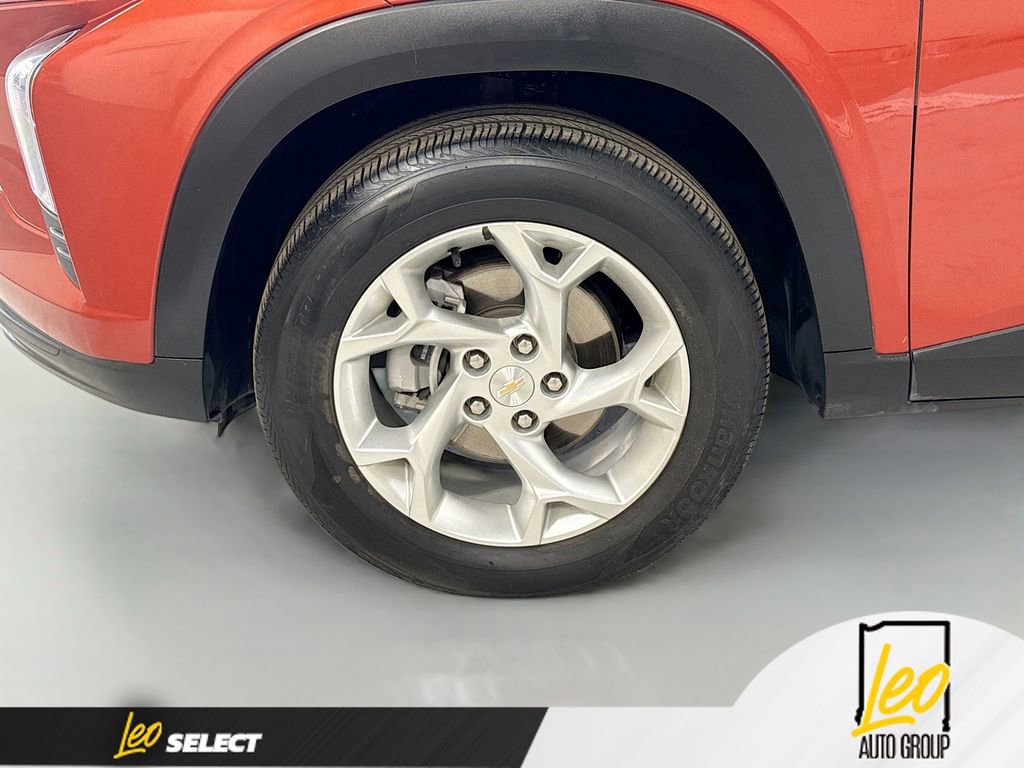 Used 2024 Chevrolet Trax LS w/ LS Convenience Package FWD image 29