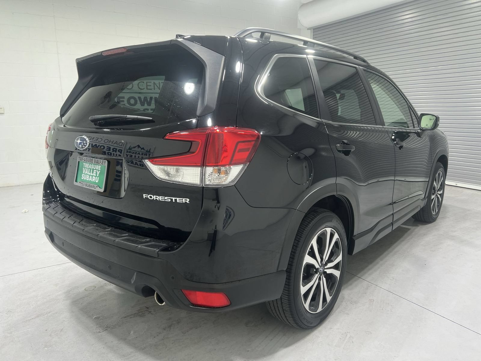 Certified 2023 Subaru Forester Limited w/ Popular Package #2 AWD/4WD image 8