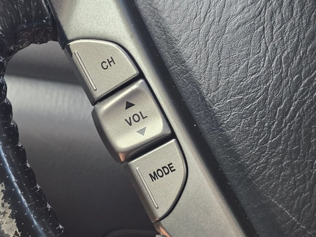 Used 2005 Honda Pilot EX-L image 32