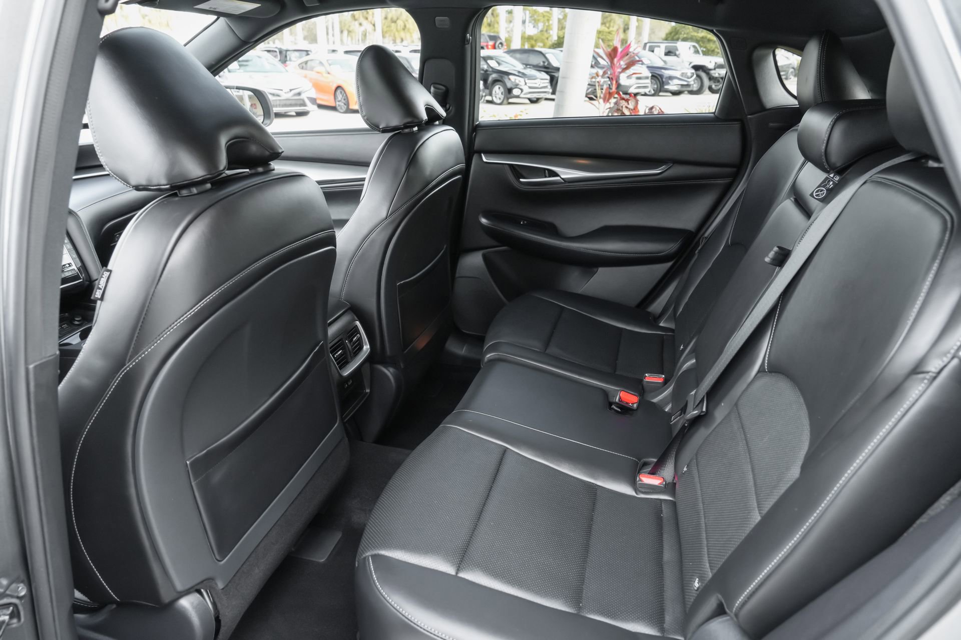 Used 2025 INFINITI QX55 Luxe w/ Accent Package image 29