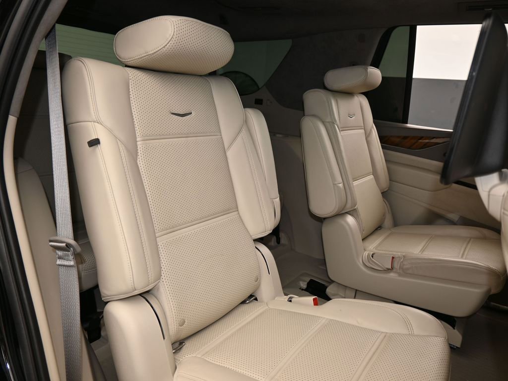 Used 2021 Cadillac Escalade Sport Platinum w/ LPO, ONYX Package RWD image 61
