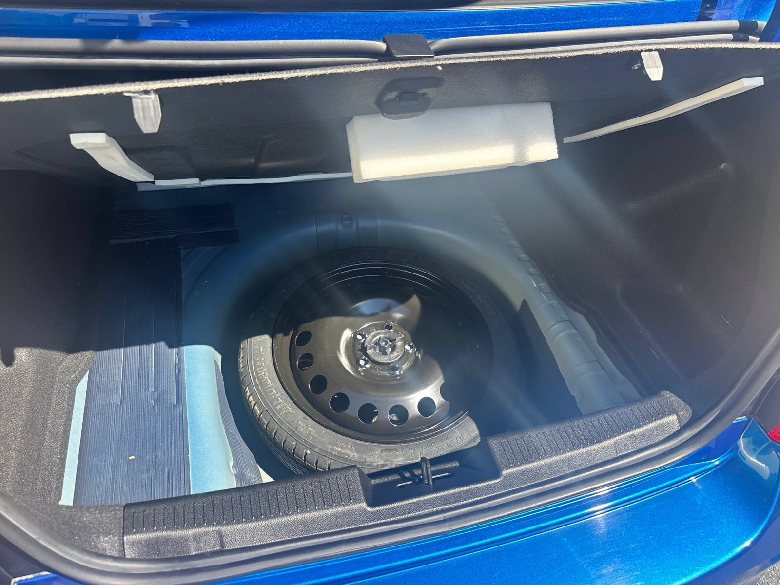 Used 2019 Chevrolet Sonic LT w/ Convenience Package FWD image 41