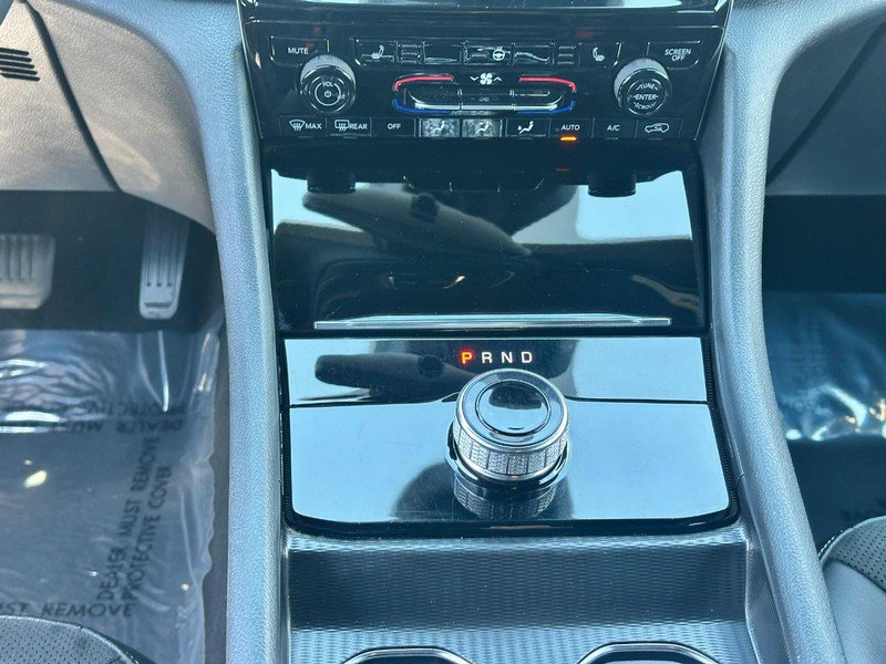 Used 2024 Jeep Grand Cherokee Altitude AWD/4WD image 15