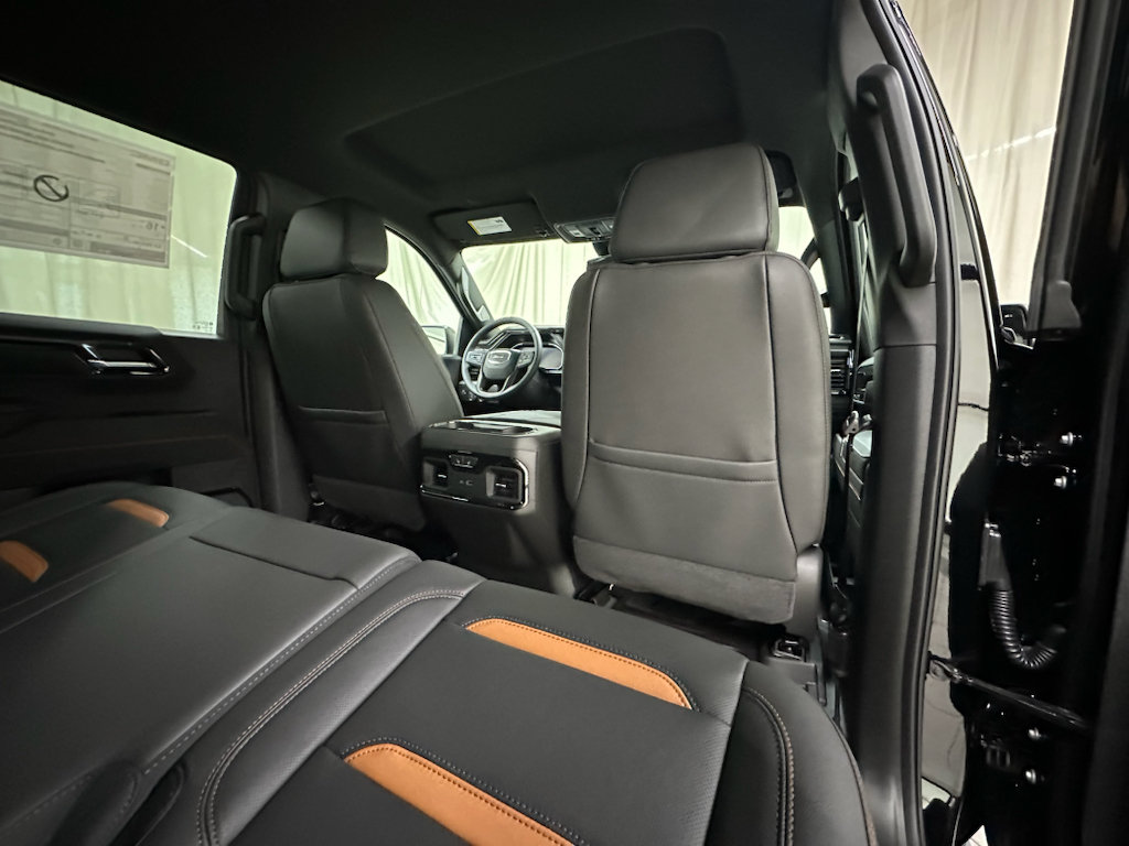 New 2026 GMC Sierra 1500 AT4 w/ AT4 Preferred Package AWD/4WD image 18