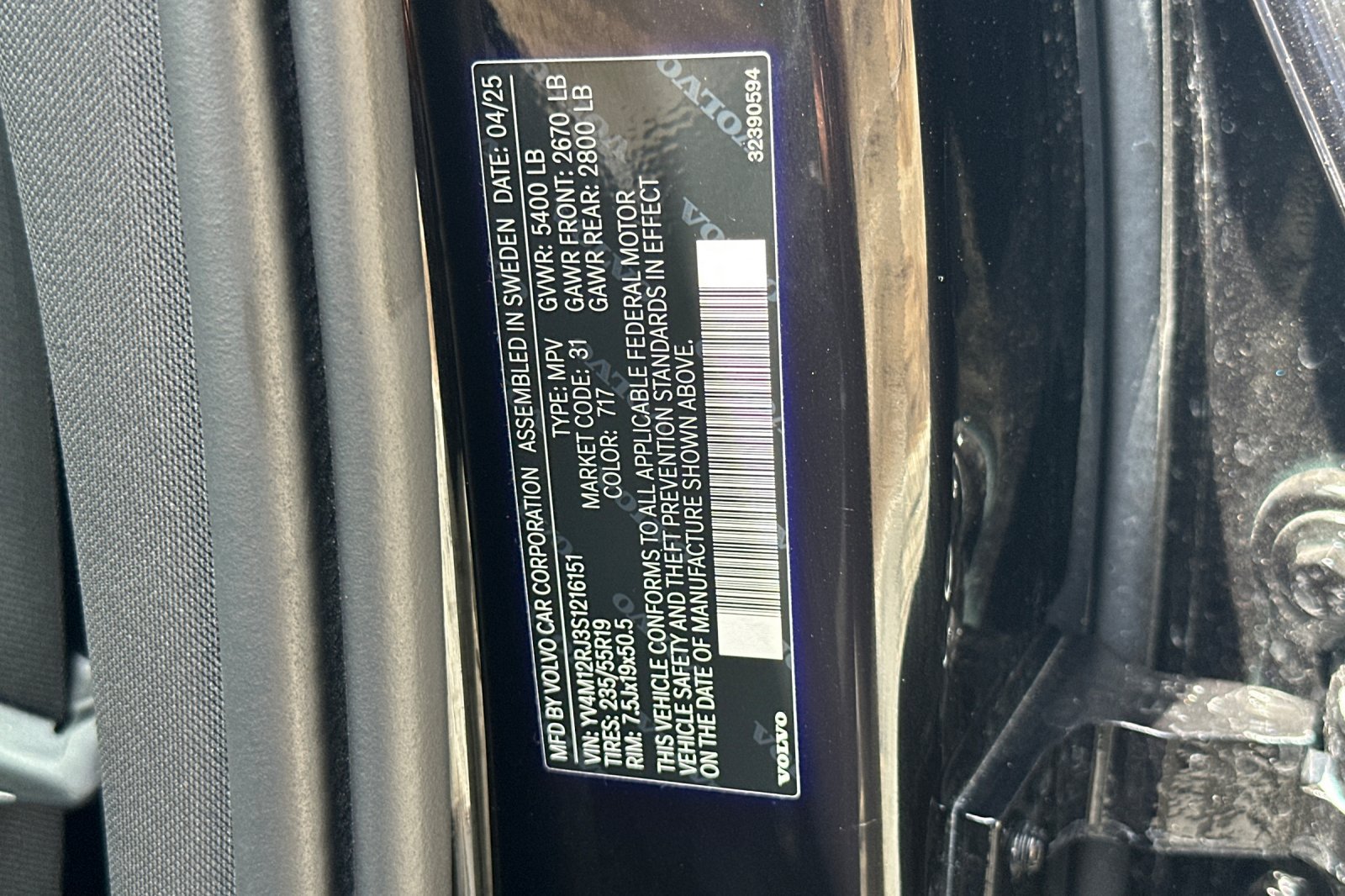 Certified 2025 Volvo XC60 B5 Core AWD/4WD image 37