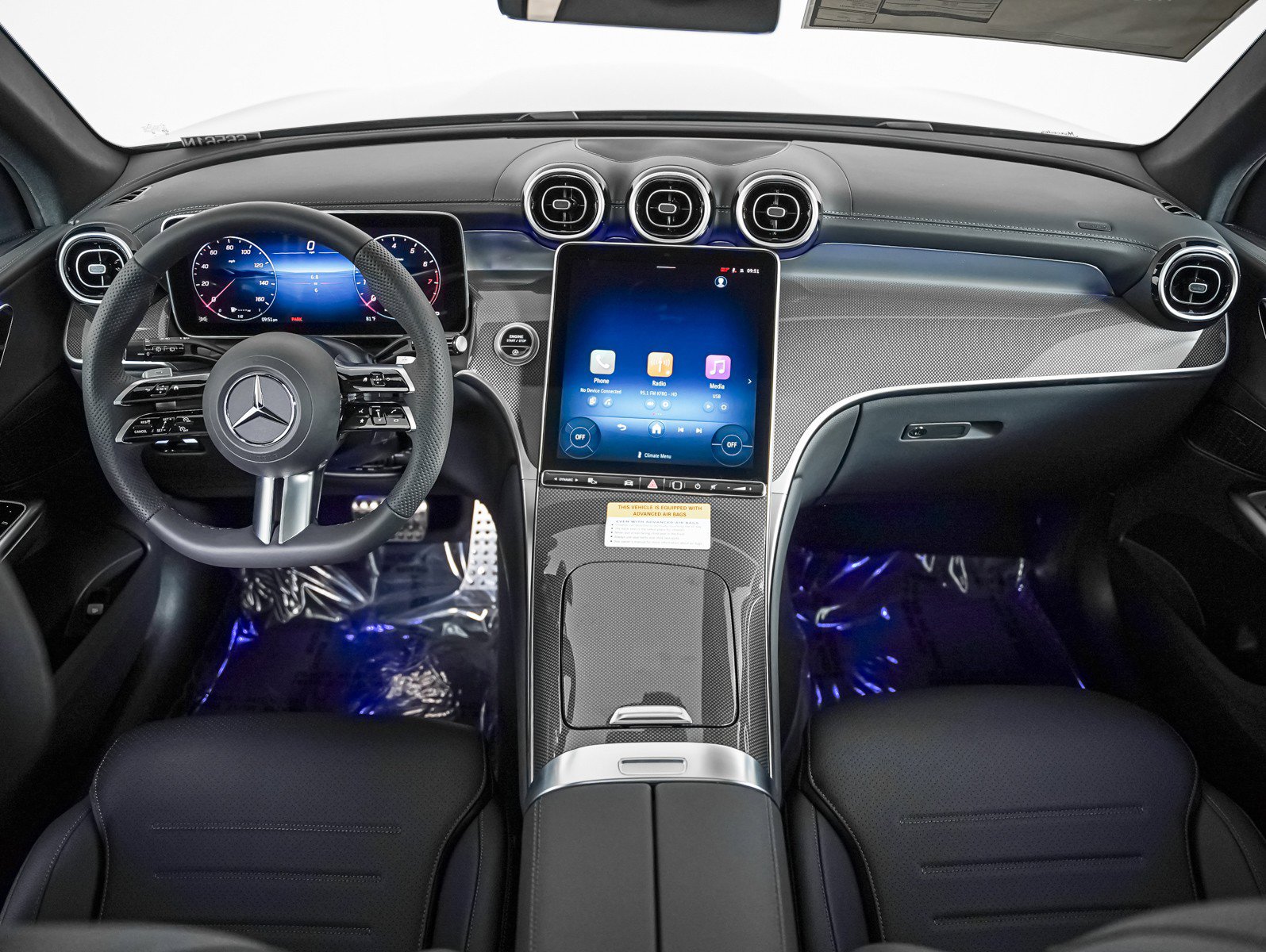 New 2026 Mercedes-Benz GLC 300 image 9