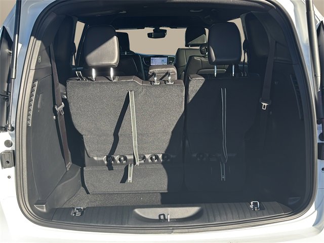 New 2026 Chrysler Pacifica Select image 14