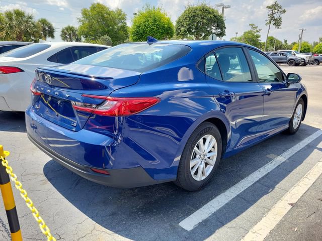Used 2025 Toyota Camry LE w/ Convenience Package FWD image 5