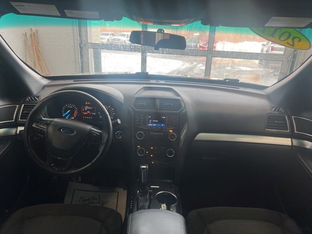 Used 2017 Ford Explorer XLT image 20