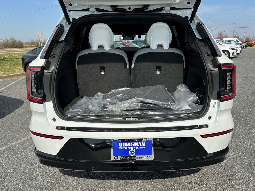 New 2025 Volvo EX90 Ultra image 16