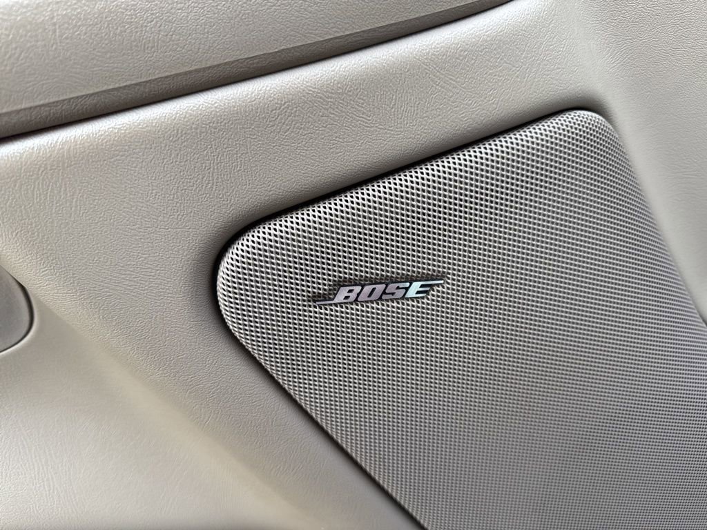 Used 2004 Chevrolet Suburban 2500 LT w/ Preferred Equipment Group image 15