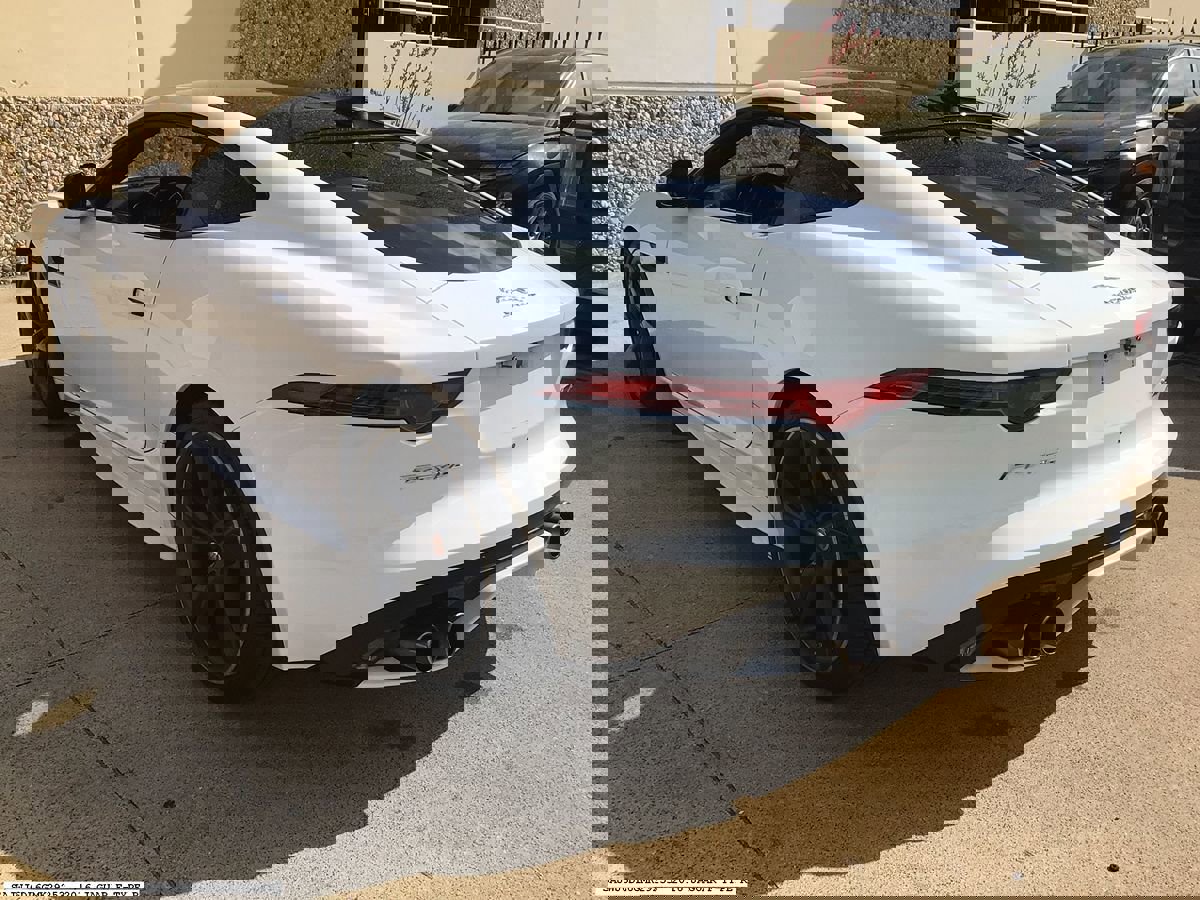 Used 2016 Jaguar F-TYPE R image 6