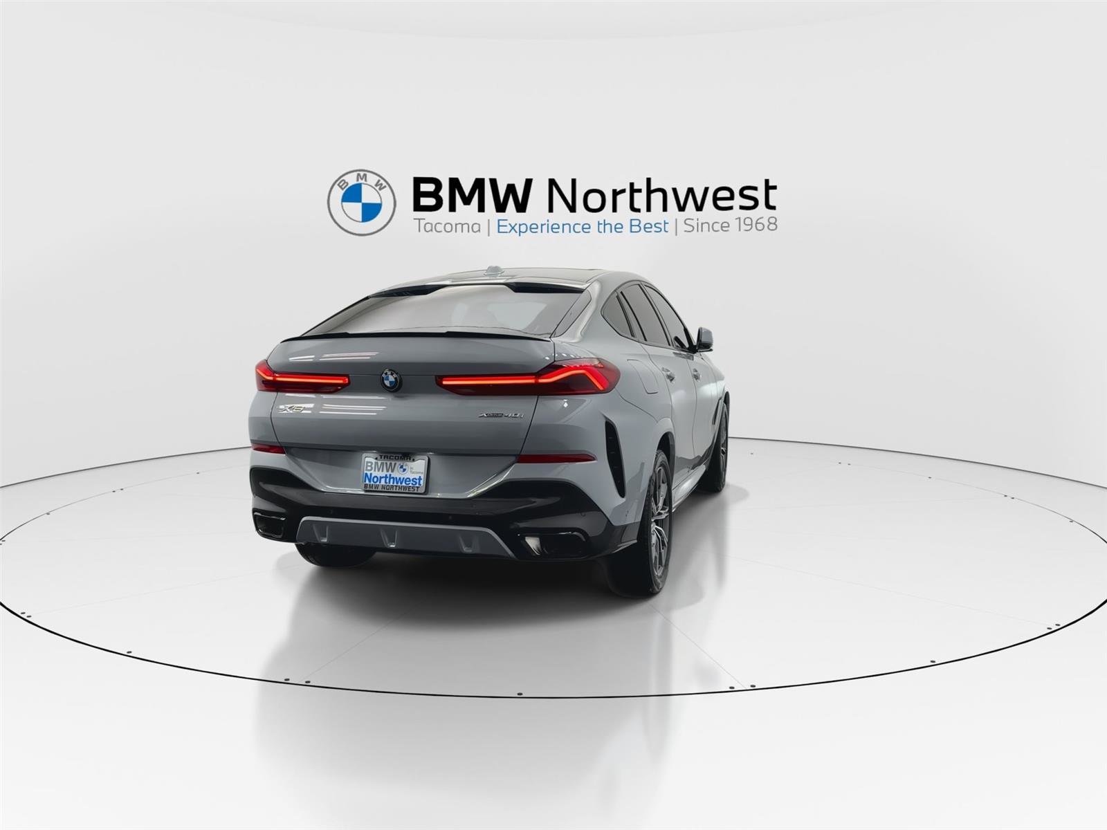 New 2026 BMW X6 xDrive40i image 2