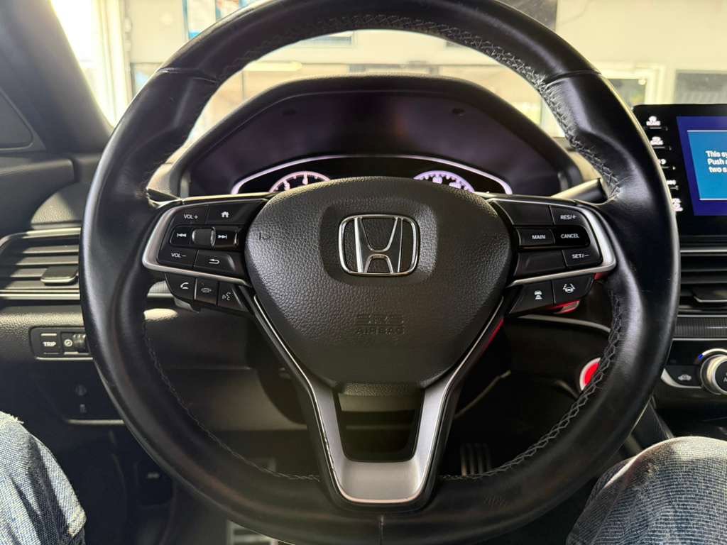 Used 2019 Honda Accord Sport image 10